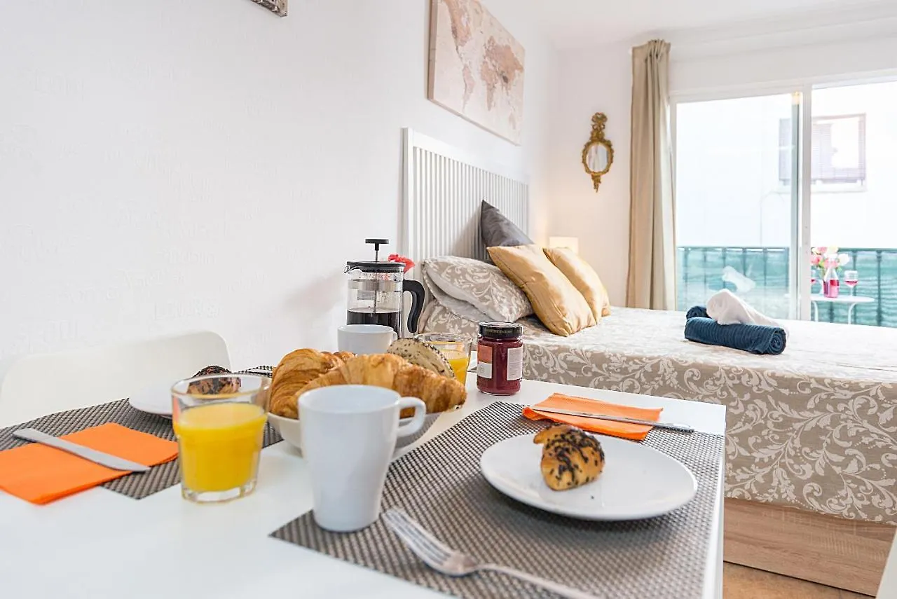 Studios Nerja Center E 0*,